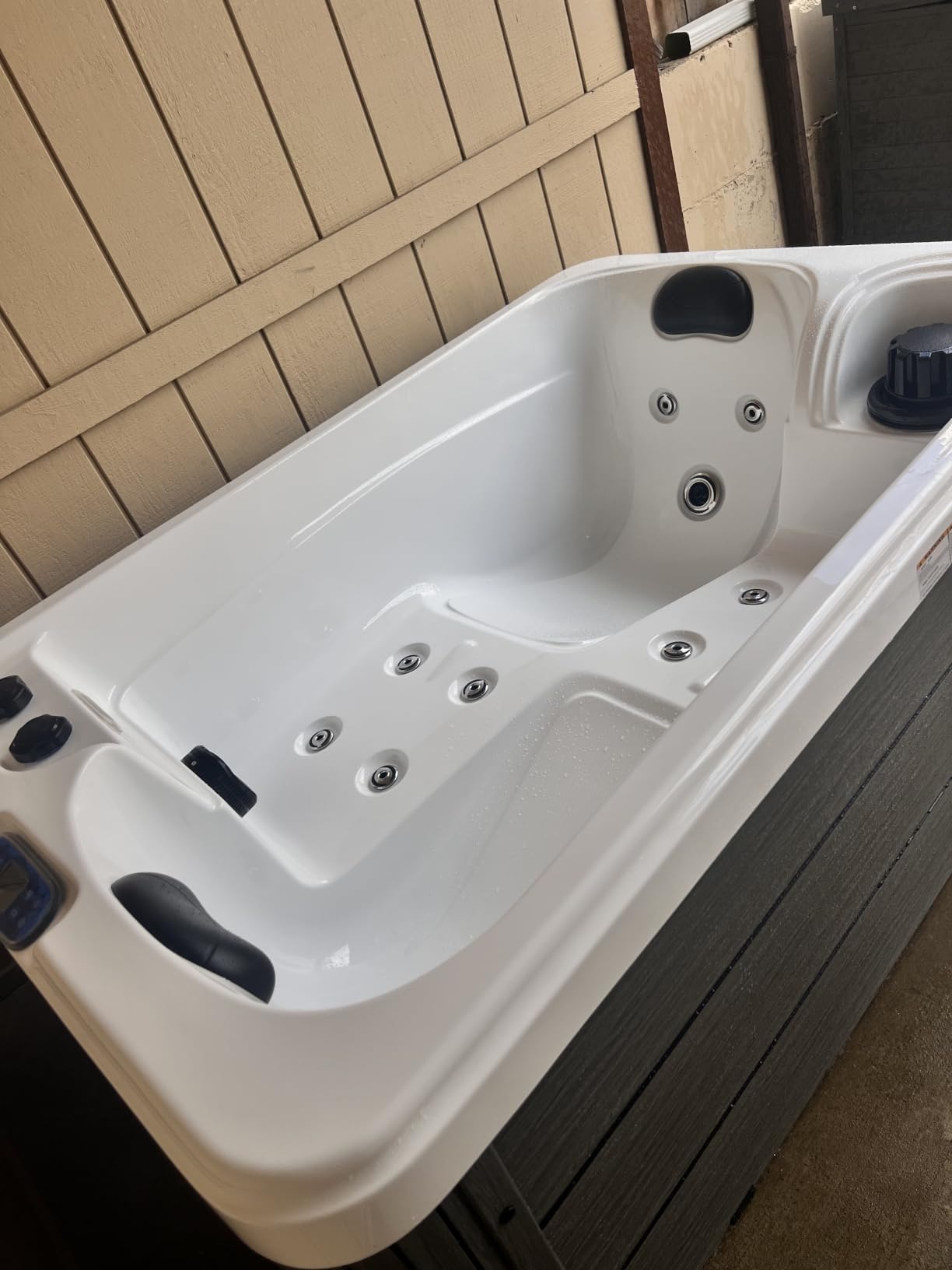 Jocisland 4 Person Outdoor Hot Tub with 23 Stainless Steel Jets, Acrylic | 110V Plug & Play Hot Tub with LED Lights & Waterfall, 4-Person Seating Spa with Cover, Cup Holders, 2 Filters & 2HP Pump customer photo 1