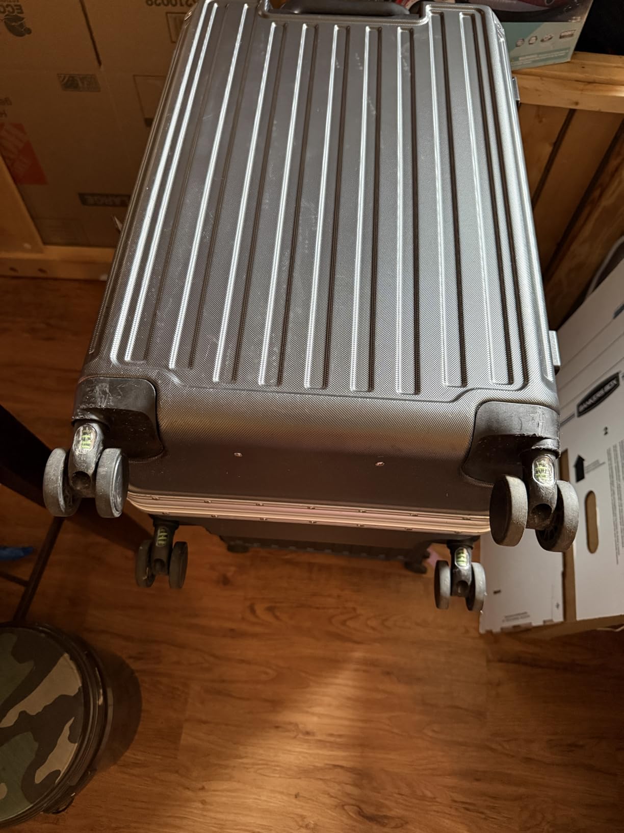 LUGGEX 20 Inch Zipperless Carry On Luggage, Silver Ivory customer photo 2