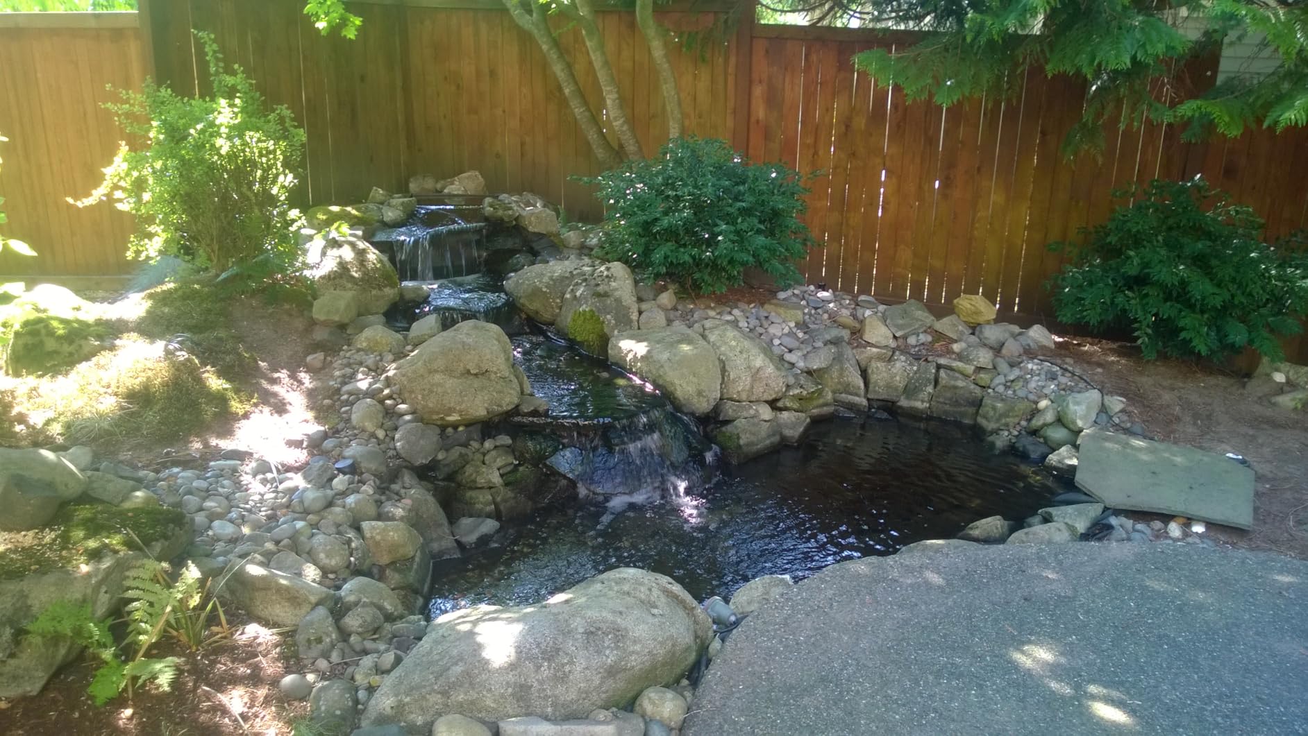 Little Giant WGP-95-PW, 115V, 4280 GPH Dual Discharge Waterfall/Pond Pump | 16' cord, Operates two water features simultaneously with the same unit, 1.25