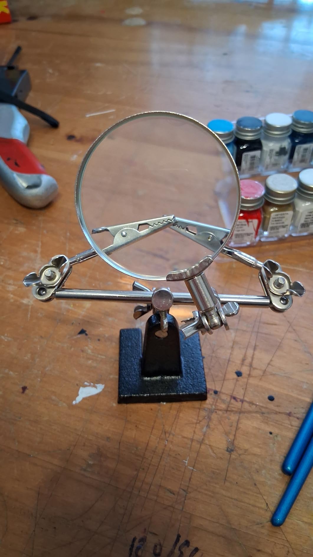 NEIKO 01902 Adjustable Helping Hand with Magnifying Glass, Third Hand Solder Aid, Soldering Wire Station Stand with Dual Alligator Clips and a Heavy Base, Beading & Jewelry Making Tools, Solder Holder customer photo 1