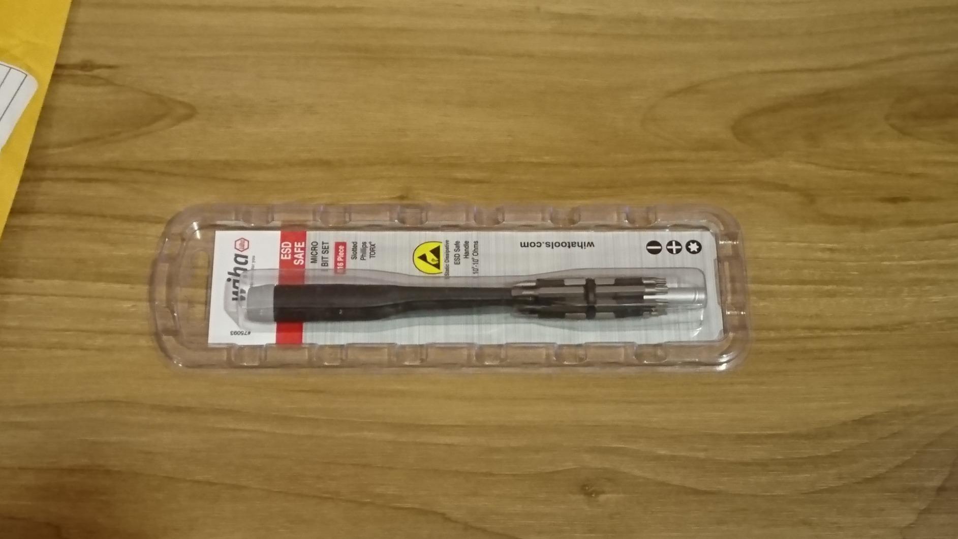 Wiha 75093 16 Piece System 4 ESD Slotted, Phillips and Torx Micro Bit Set customer photo 1