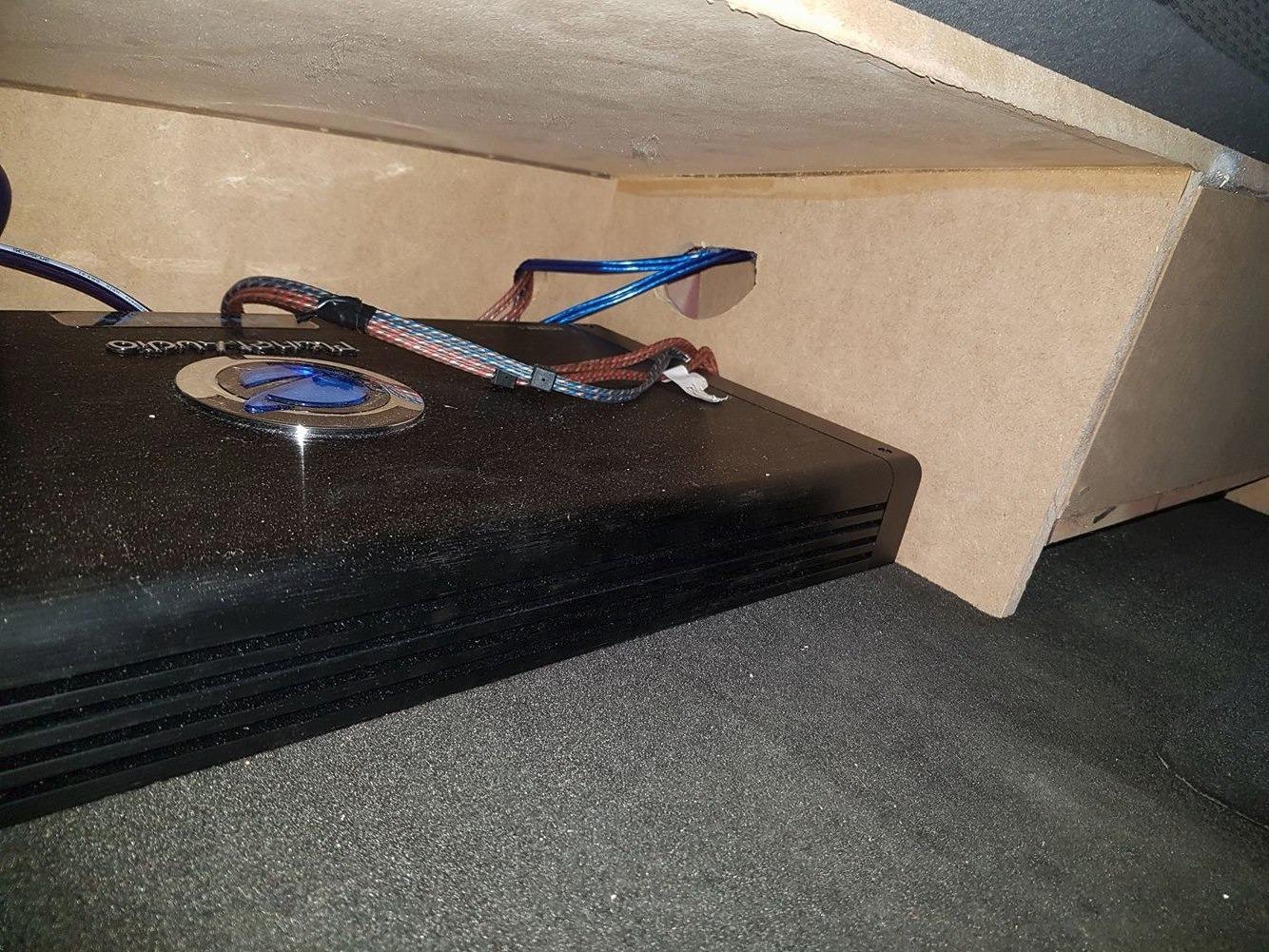 Planet Audio AC1800.5 5 Channel Car Amplifier - 1800 High Output, High/Low Level Inputs, High/Low Pass Crossover, Full Range, Bass for Subwoofer customer photo 2
