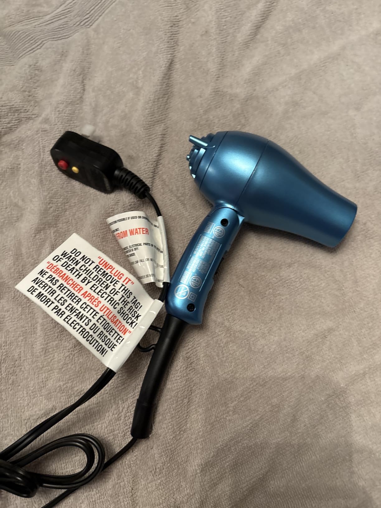 BaBylissPRO Nano Titanium Travel Hair Dryer, 1000 Watt Professional Blow Dryer with Concentrator Nozzle, Foldable Handle, Dual Voltage customer photo 1