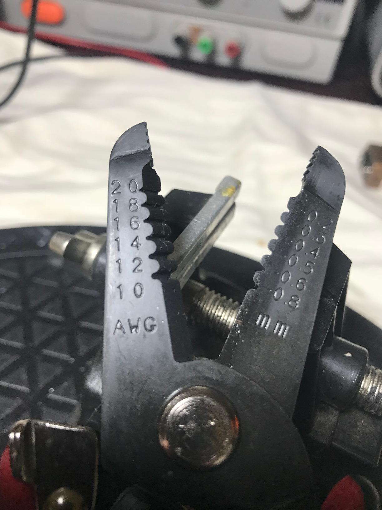 Hakko CHP CSP-30-1 Wire Stripper, 30-20 Gauge Maximum Cutting Capacity customer photo 1