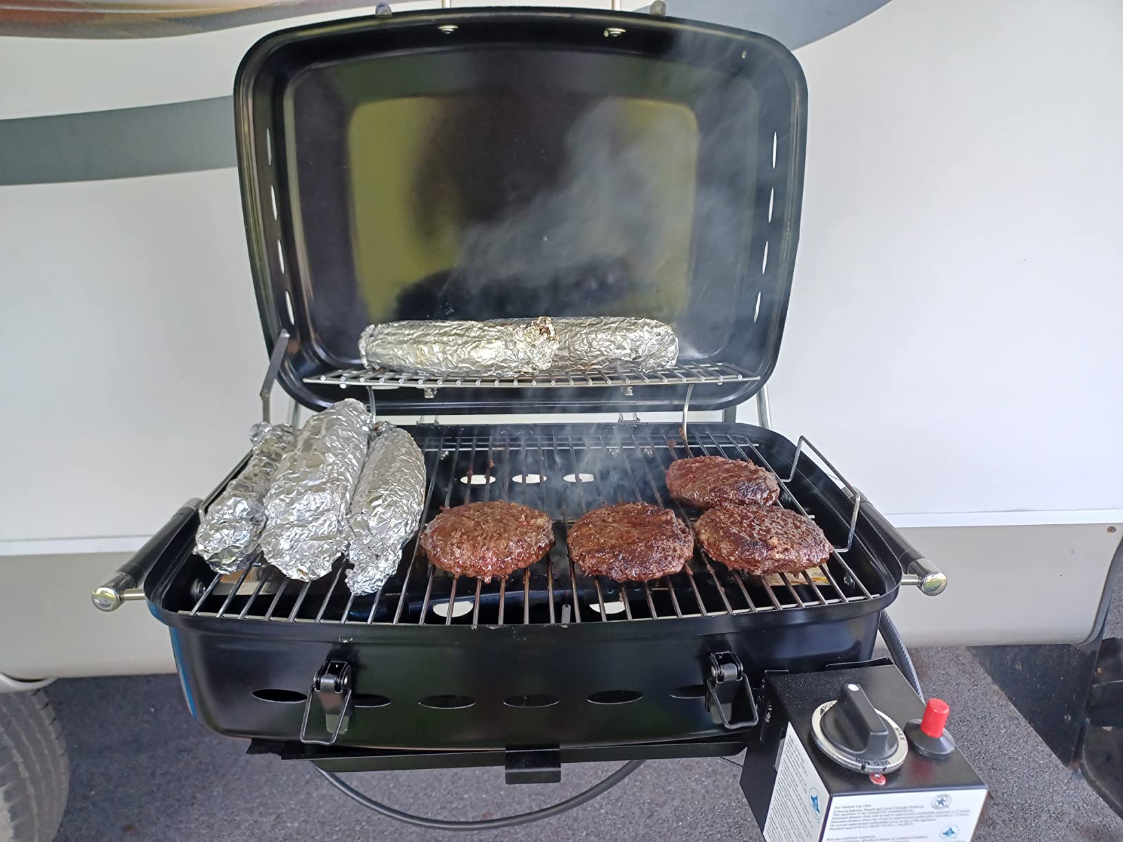 Flame King - YSNHT500 RV Or Trailer Mounted BBQ - Motorhome Gas Grill - 214 Sq Inch Cooking Surface - Adjustable Flame Controller, Black customer photo 2