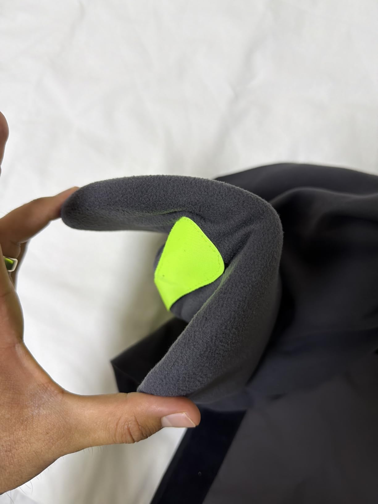 Trtl Pillow - Scientifically Proven Neck Support Travel Pillow for Airplanes - Lightweight and Machine Washable - Ergonomic Design for Traveling on Cars and Trains - Black customer photo 1