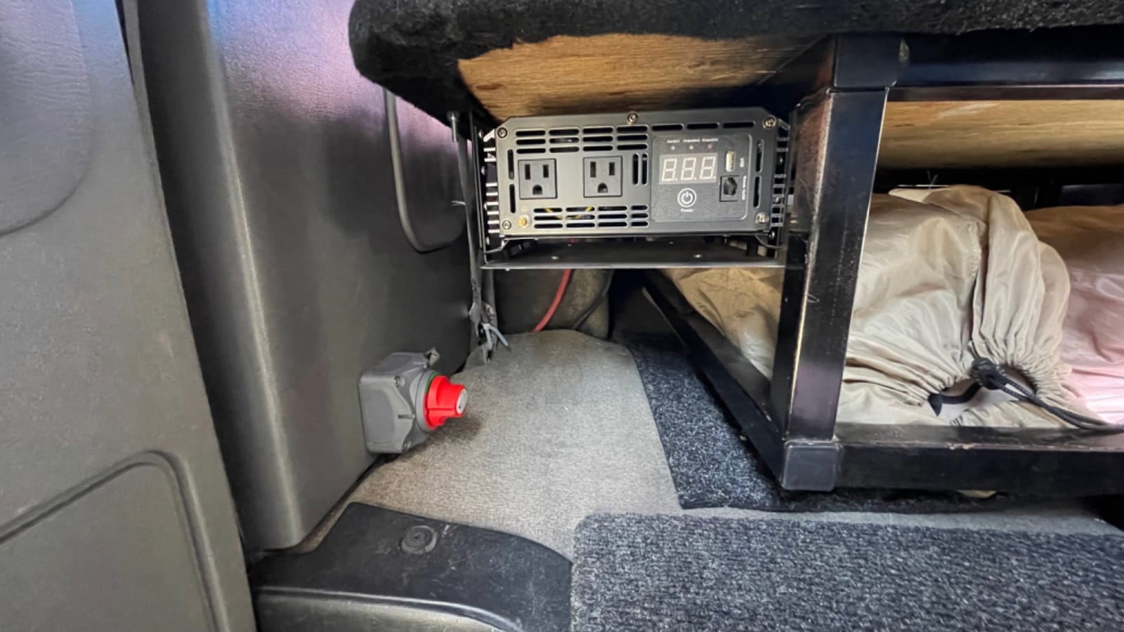 Renogy 200W 12V N-Type RV Solar Panel Kit with Adventurer 30A Controller customer photo 2