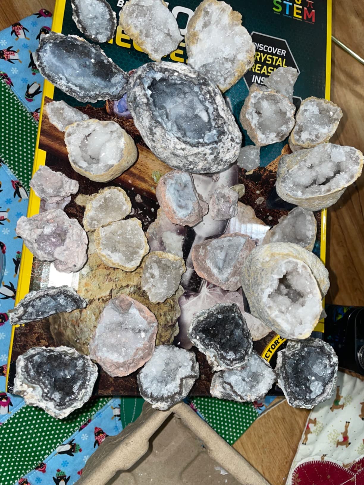 National Geographic Break Open 10 Premium Geodes for Kids Ages 8-12 | Safety Goggles, Real Crystal Geodes, Geology Science Kit, Break Your Own Geodes, STEM Activity, Birthday Gift customer photo 2