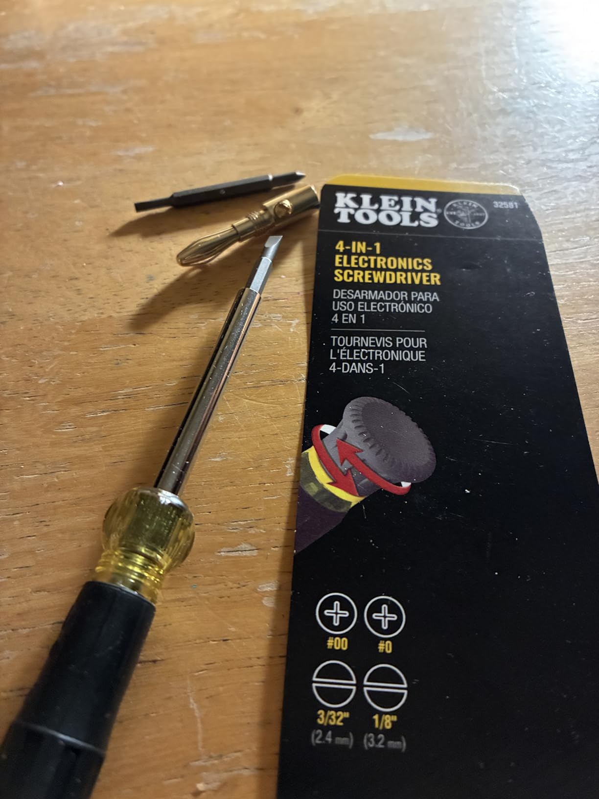 Klein Tools 32581 4-in-1 Electronics Screwdriver Set with 2 Slotted, 2 Phillips Precision Machined Bits, Ideal for Terminal Blocks customer photo 1