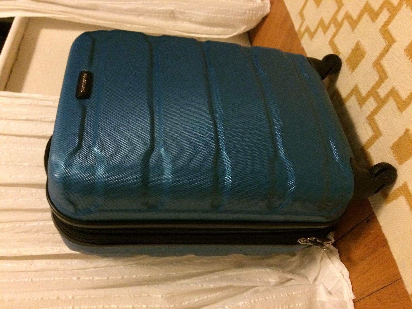 Samsonite Omni PC Hardside Expandable Luggage with Spinner Wheels, Purple, Checked-Medium 24-Inch customer photo 2