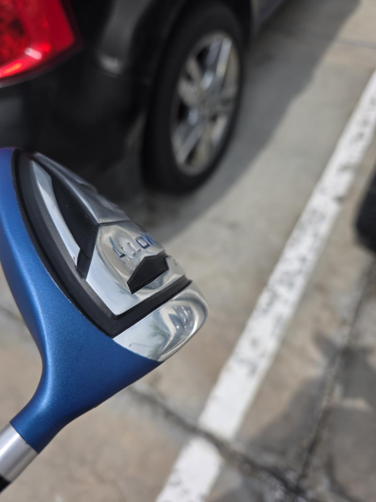 Intech Golf Illegal Non-Conforming Extra Long Distance Oversized Behemoth 520cc Driver customer photo 1