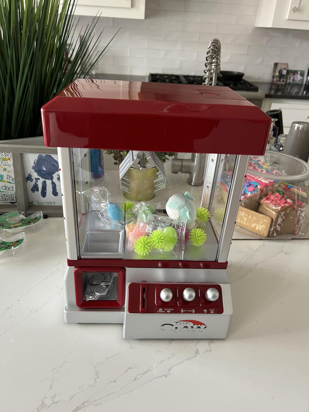 Etna Electronic Arcade Claw Machine - Toy Grabber Machine with Flashing LED Lights and Sound customer photo 1