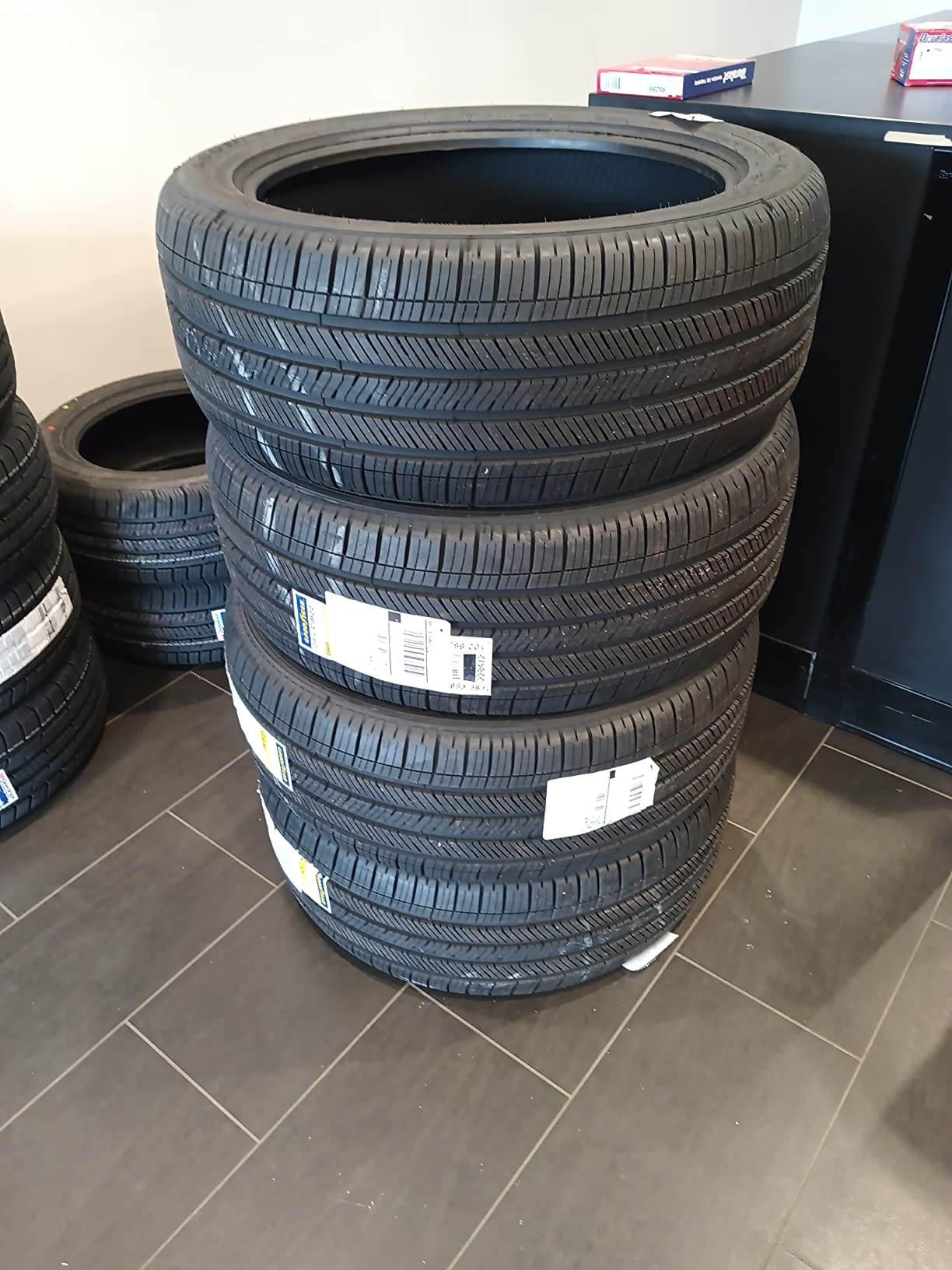 GOODYEAR EAGLE TOURING - 285/45R22 114H XL VSB Truck/SUV Touring All Season customer photo 2