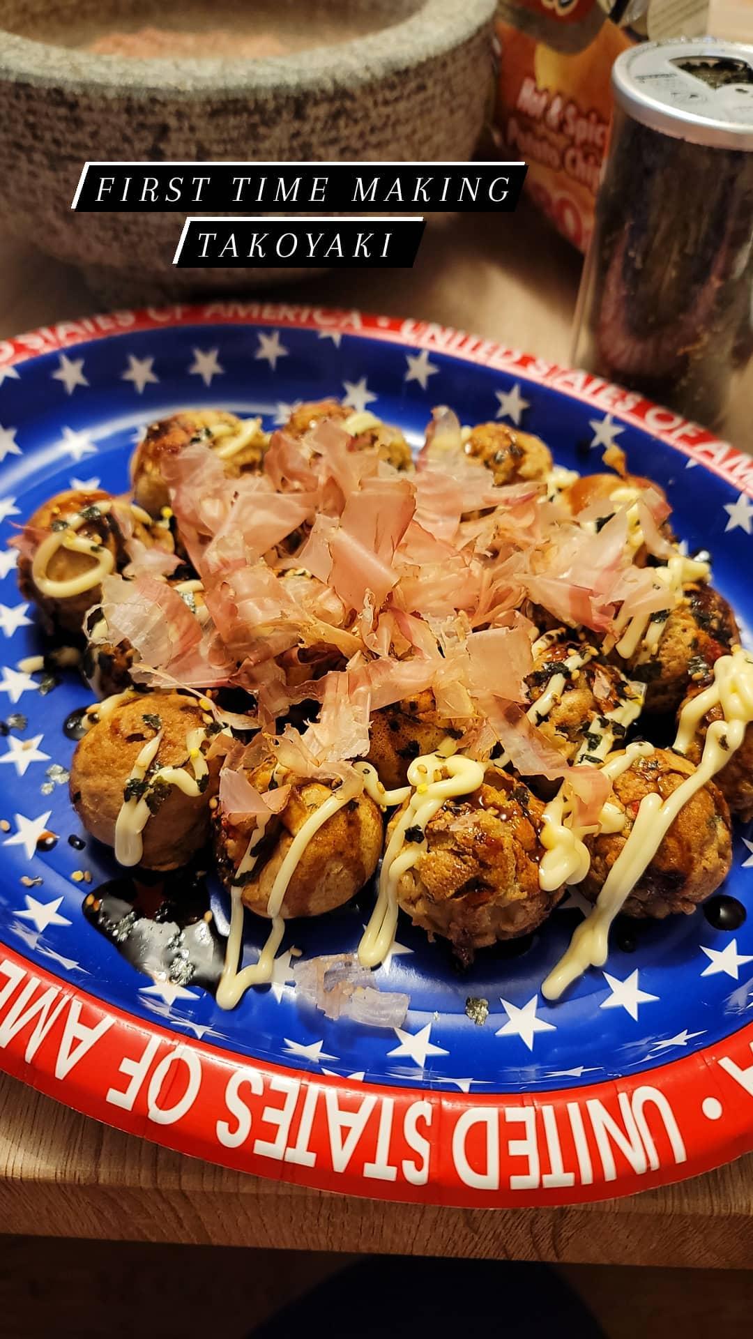 StarBlue Takoyaki Maker - Electric Machine for Japanese Octopus Balls with FREE Picks - Easy to Operate, AC 120V 50/60Hz 650W customer photo 1