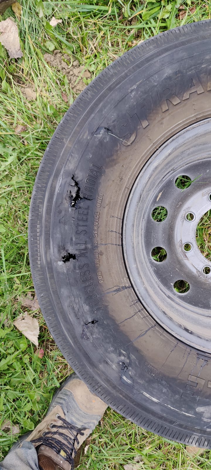4 x Transeagle ST ST235/85R16 All Season G (14 Ply) All Steel Tires | Trailer Highway All Season Traction 132/127M Rated G (14 Ply) Radial Construction Black Sidewall Tires customer photo 1
