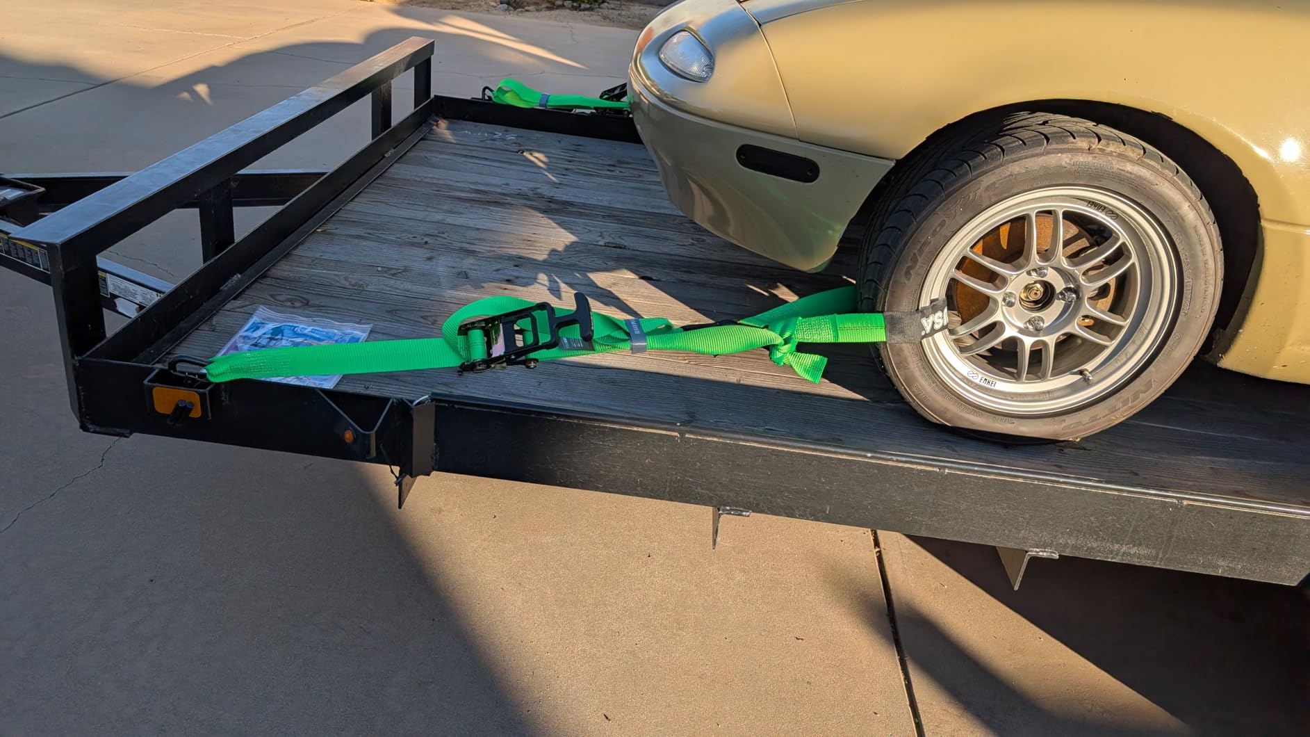 Rhino USA Car Hauler Tie Down Straps (4-Pack) - 2inx8ft with J Hooks - 10,000lb Break Strength Car Hauler Straps with Axle Strap Set for UTV and Powersports. Heavy Duty T-Handle, No-Slip Grip. Black customer photo 1