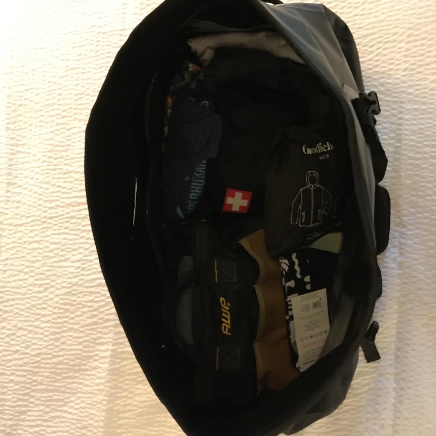 Gonex Waterproof Duffel Bag, 40L/60L/80L Roll-Top Travel Kayaking Dry Bag customer photo 1