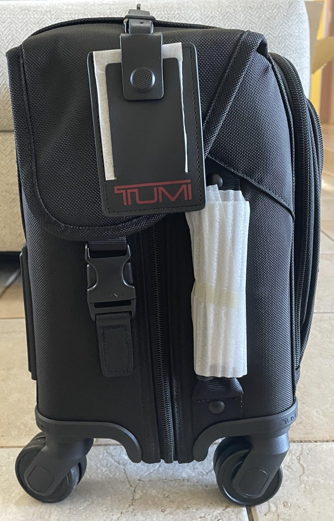 TUMI Alpha Garment 4 Wheeled Carry-On Luggage, Black customer photo 1