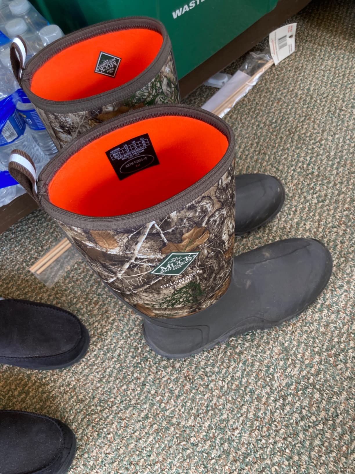 MUCK Men's Edgewater Classic Mid Boot customer photo 2