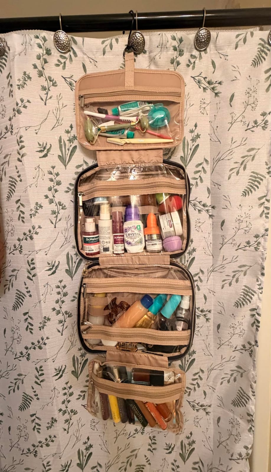 BAGSMART Toiletry Bag Travel Bag with Hanging Hook, Water-resistant Makeup Cosmetic Bag customer photo 1