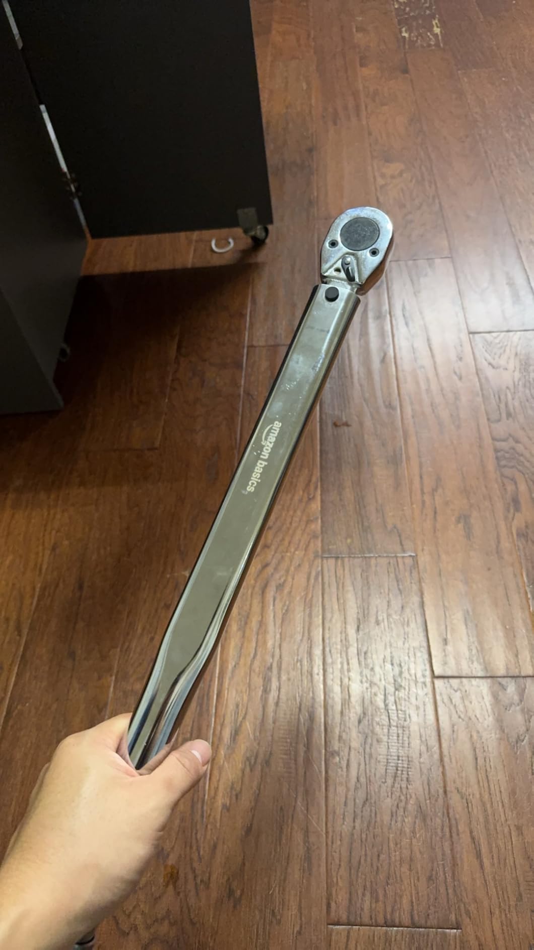 Amazon Basics 1/2-Inch Drive Click Heavy-Duty Torque Wrench with Audible Click, High Accuracy, 25-250 ft-lb, 33.9-338.9 Nm customer photo 1
