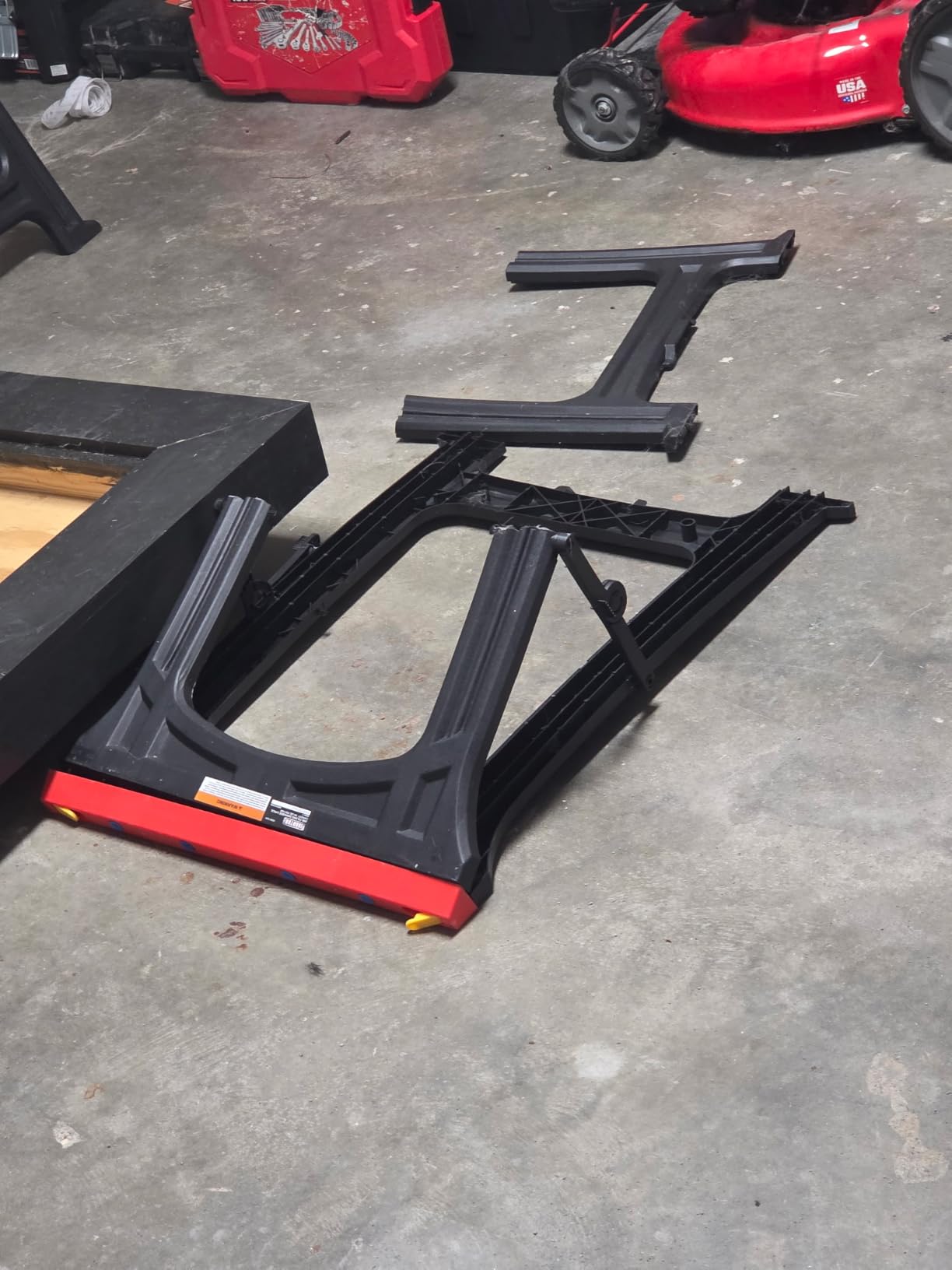 Ironton Foldable Plastic Sawhorses, 700-Lb. Total Capacity, 1 Pair customer photo 1