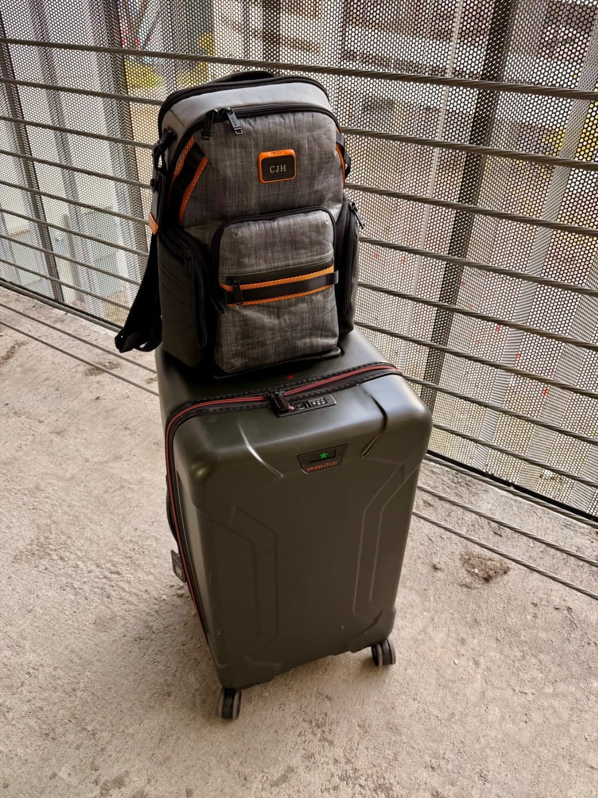 Torq 22 Inch Hardside Carry-On Luggage, Granite customer photo 1