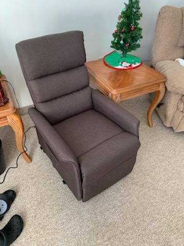 HOMCOM Power Lift Recliner Chair for Elderly, Easy Assembly, Fabric, Brown customer photo 2