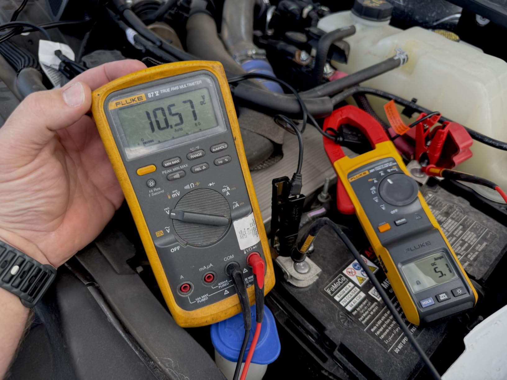 Battery Tender 5 AMP Selectable 12V / 24V Battery Charger and Maintainer - Switchable 5 AMP / 2.5 AMP Onboard Marine for Boat Watercraft - Screw Mountable Heavy Duty Weather Resistant - 022-0258-DL-WH customer photo 1