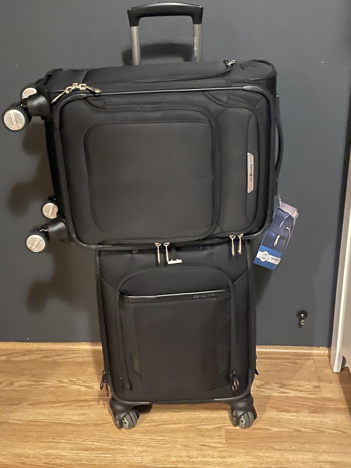 Solyte DLX Softside Expandable Luggage with Spinner Wheels, Mediterranean Blue, 2-Piece Set (20/25) customer photo 1