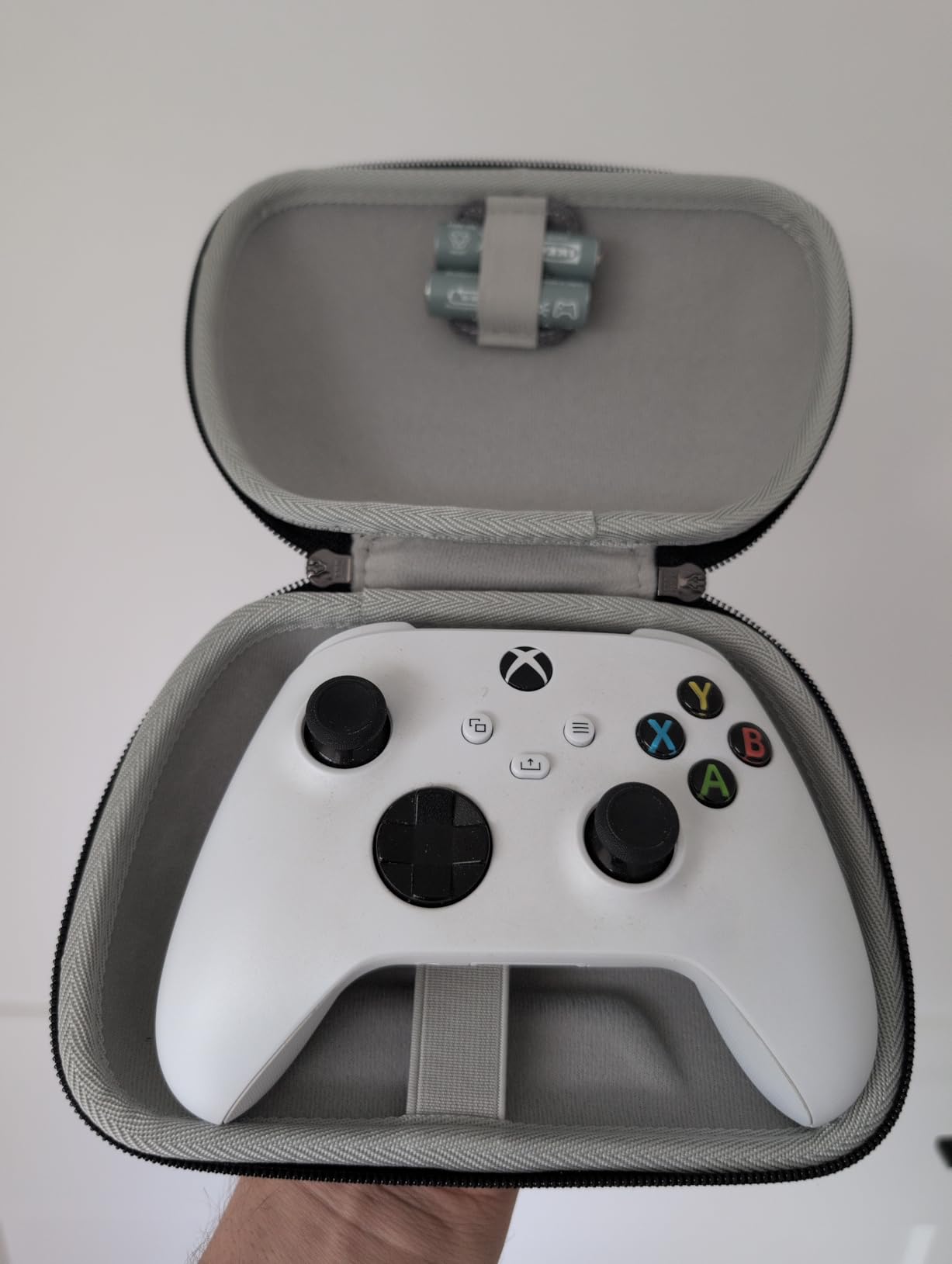GEEKRIA Controller Travel Case Compatible with Xbox One, Series X / S, Hard Shell Carrying Bag, Protective Storage with Internal Mesh Pocket for Charging Cable (Dark Gray) customer photo 2