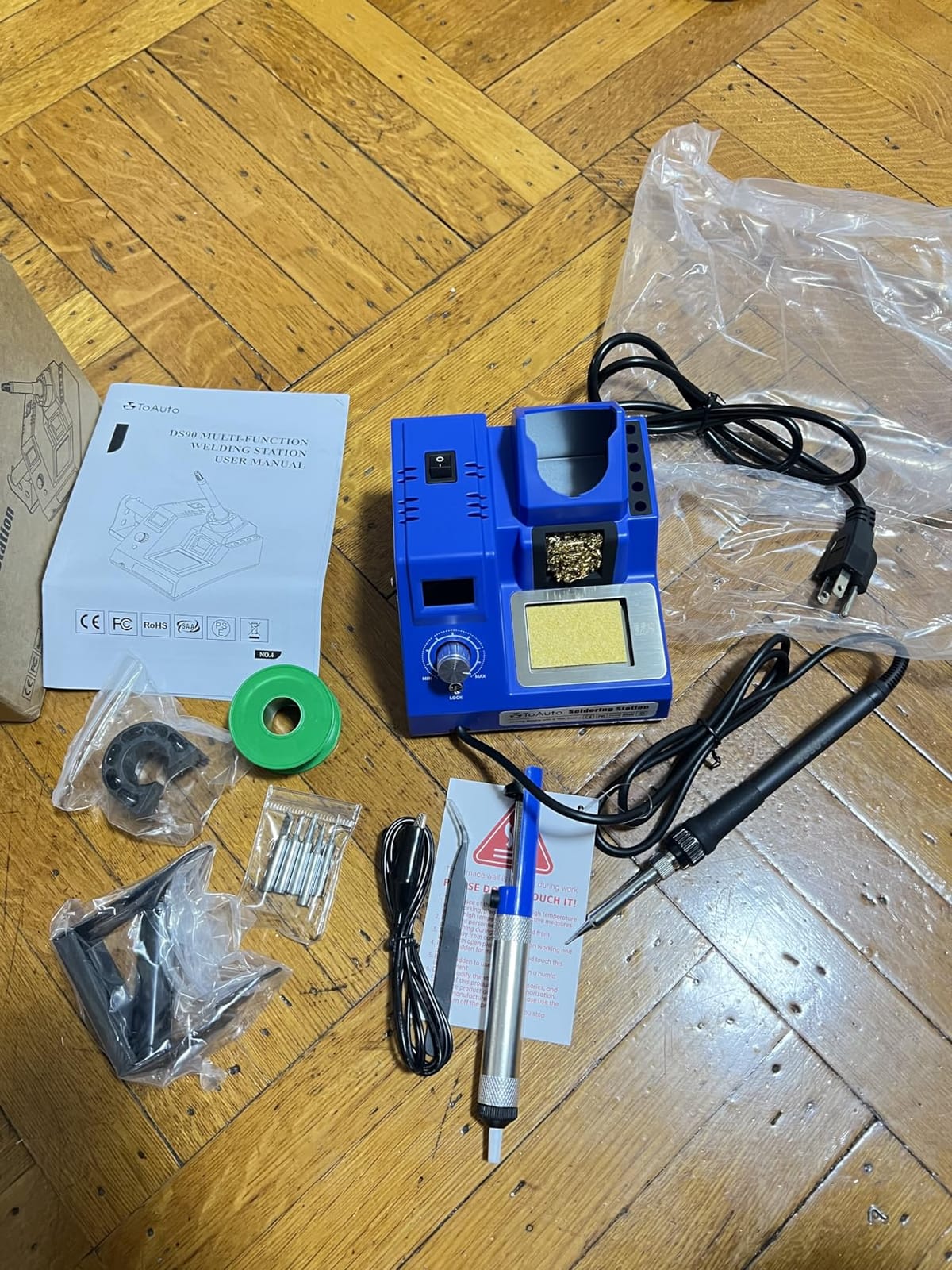 TOAUTO DS90 Soldering Station-°F & °C Dual Digital Display Soldering Iron Station Kit,90W Soldering Iron,302℉- 842℉ Temperature, Anti-Static & Grounding Wire, Auto Standby & Sleep,5 Solder Tips, Blue customer photo 1