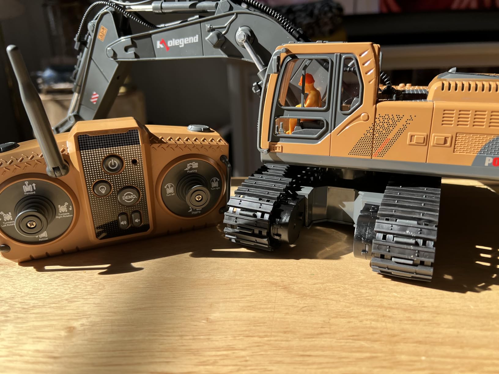 3 in 1 Remote Control Excavator Toy 1/14 Scale RC Excavator, 15 Channel Upgrade Full Functional Construction Vehicles with Tools Metal Breaker and Electric Gripper customer photo 2