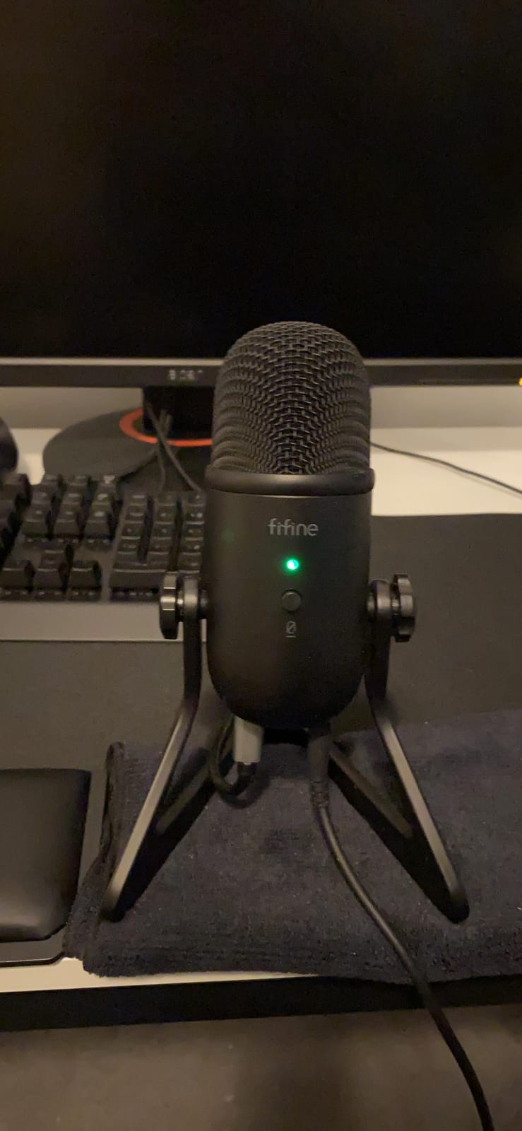 FIFINE K678 USB Podcast Microphone for Recording Streaming customer photo 1