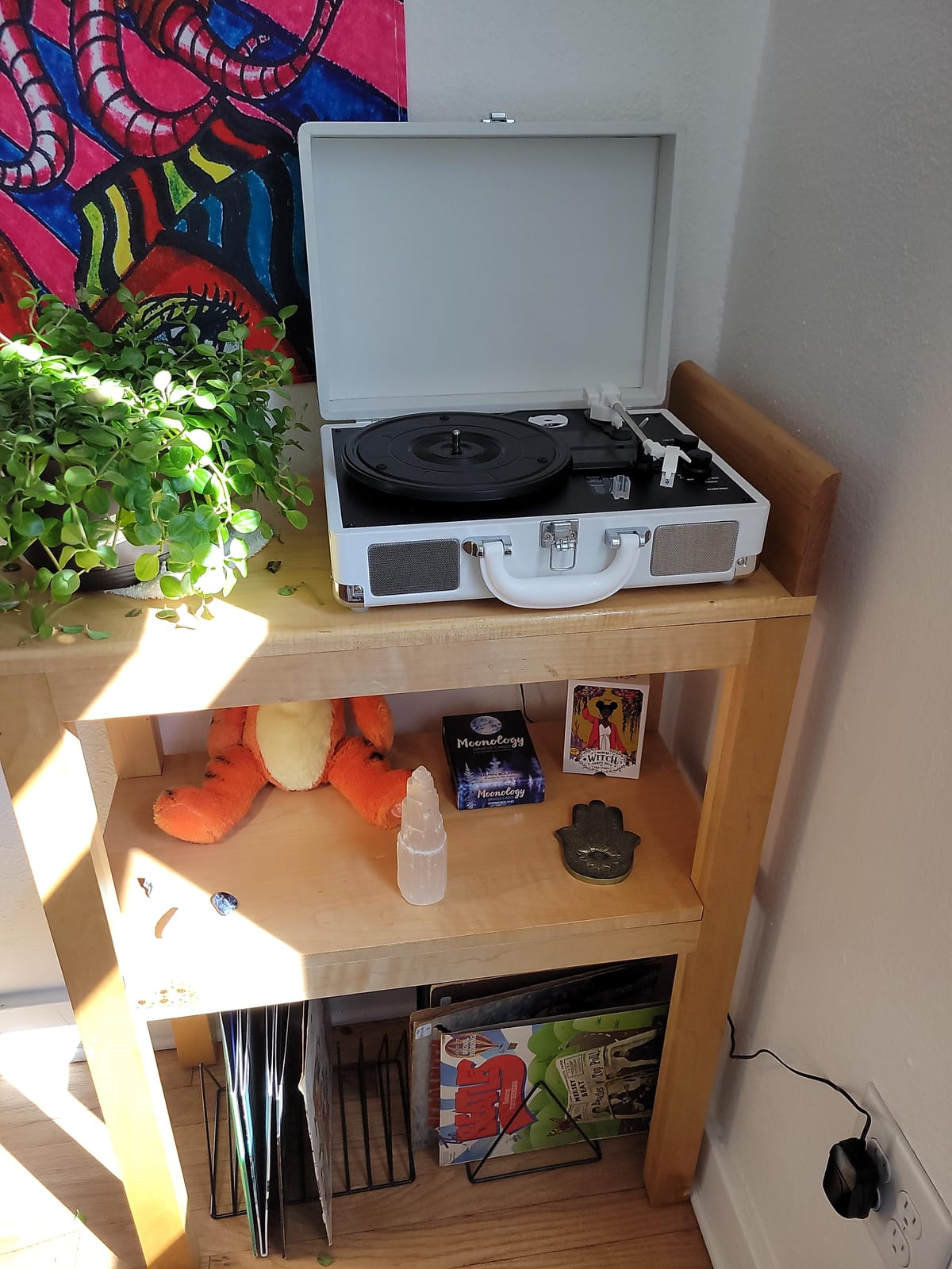 Victrola Journey+ Bluetooth Suitcase Record Player - Built-In Speakers, 33-1/3, 45 & 78 RPM Vinyl Record Player, RCA Out, Headphone Jack, Wireless Streaming (White) customer photo 1