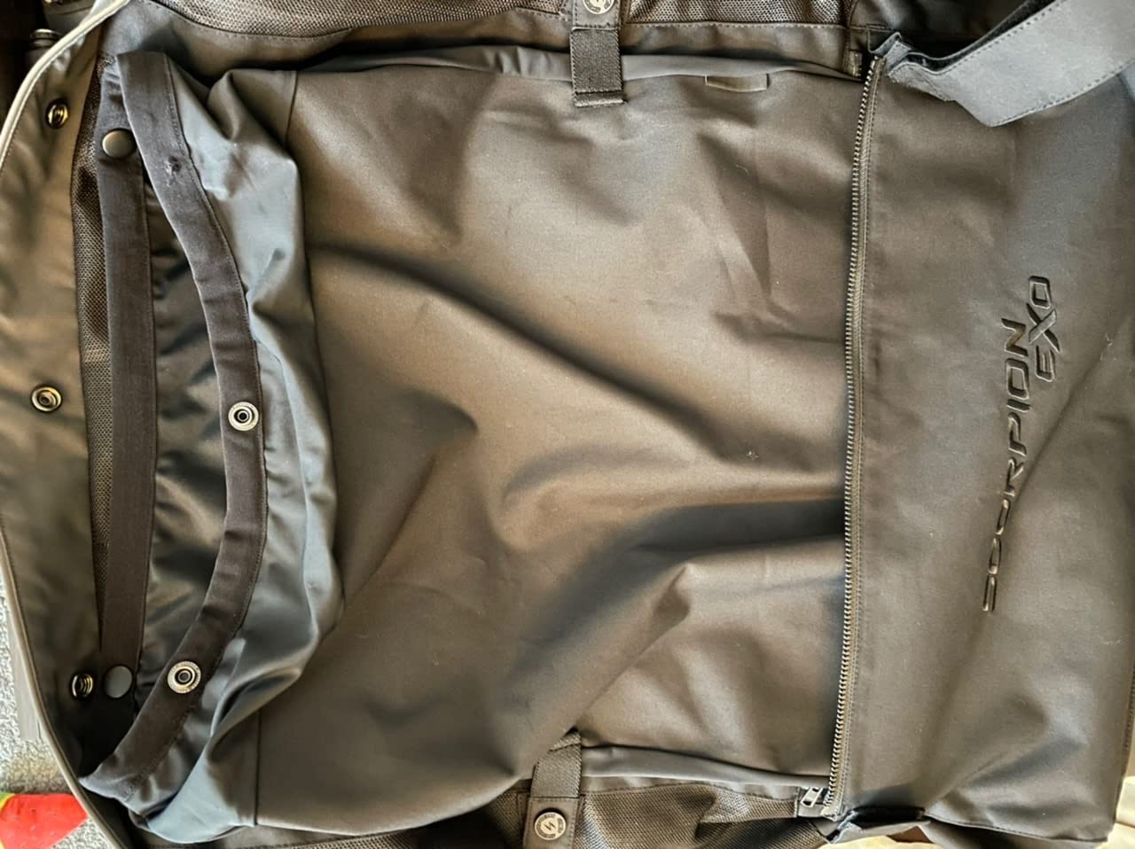ScorpionEXO Cargo Air Men's Lightweight Mesh Reflective Motorcycle Riding Jacket Abrasion-Resistant CE-Rated Armor Cargo Bag customer photo 1