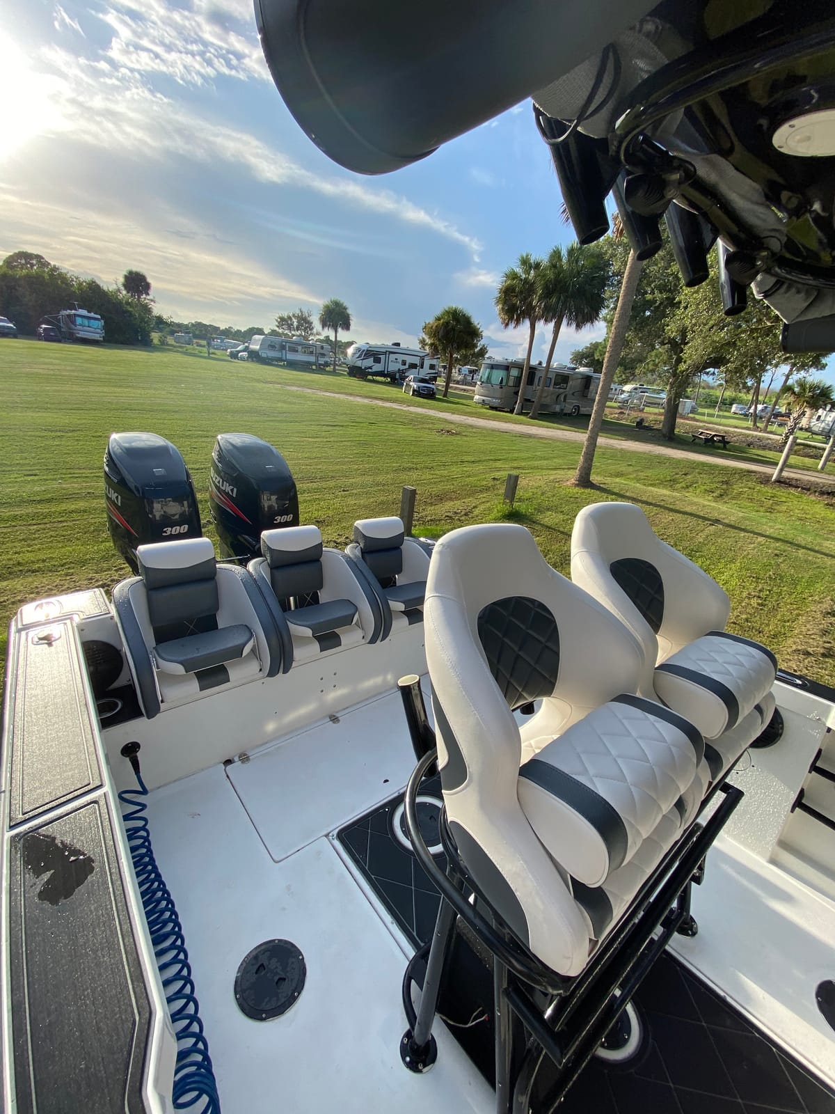 NORTHCAPTAIN Premium Captains Bucket Seat Sports Flip Up Boat Seat with Seat Cover customer photo 1