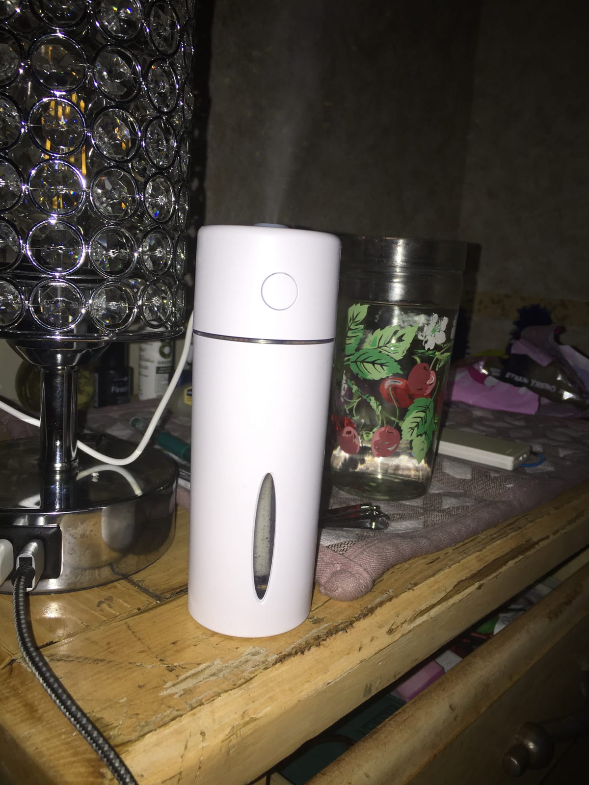 Treva Portable Mini Humidifier 150 ml Capacity, Cool Mist Ultrasonic Humidifier with Colored Light, USB Powered, Whisper Quiet with 2 Misting Modes customer photo 2