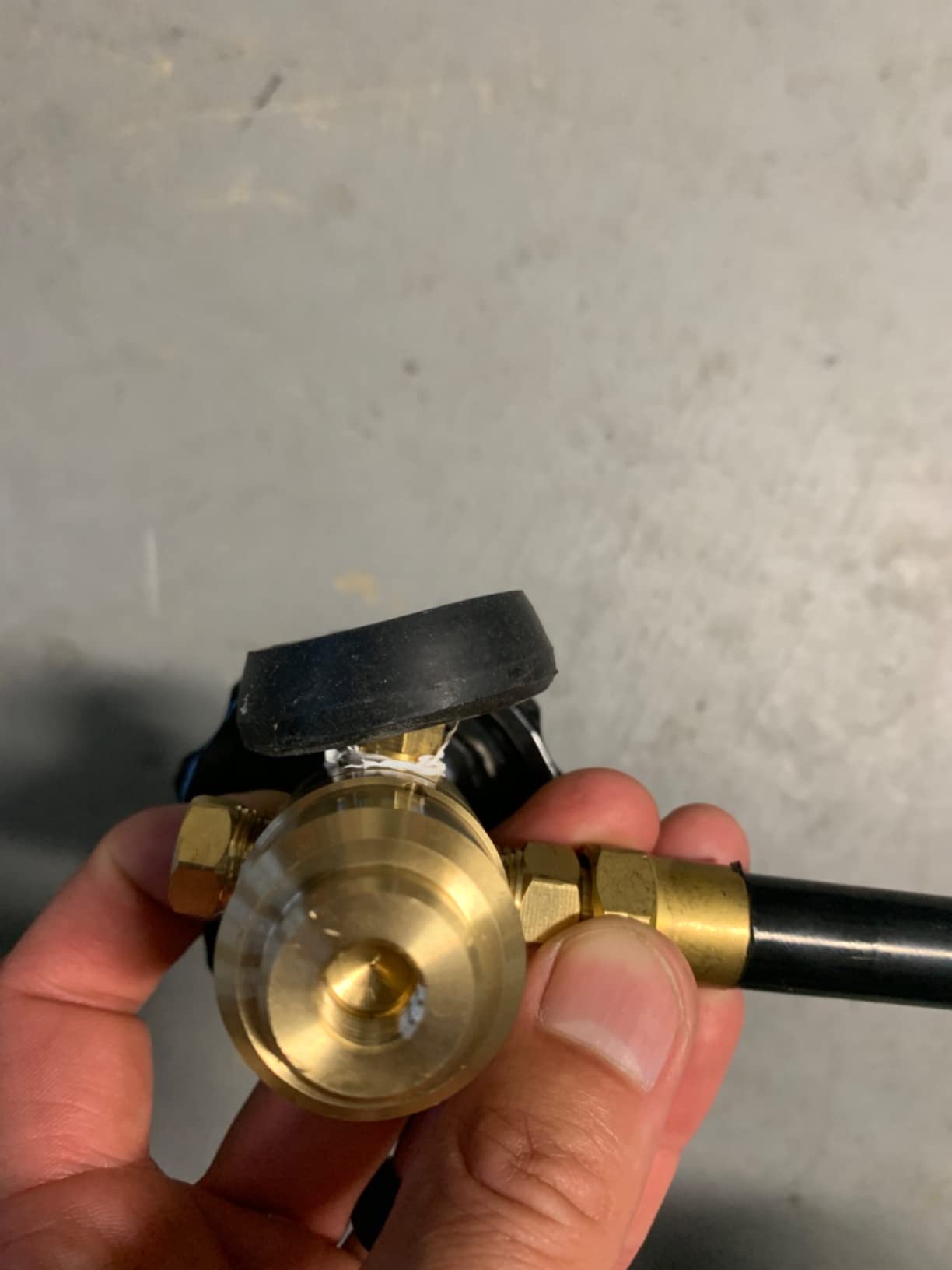 RX WELD Helium Regulator with CGA580 Tank Valve | Latex Balloon Filler Air Flow Inflator, 0-3000 PSI customer photo 2