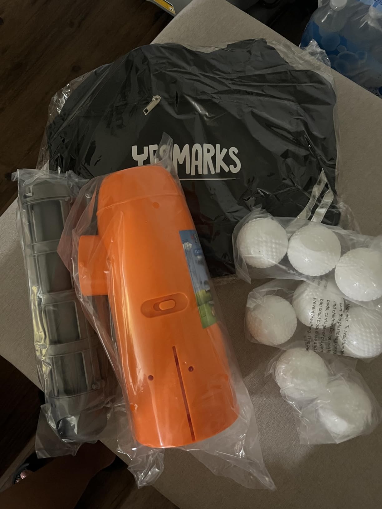 YESMARKS Kids Auto Baseball Pitching Machine Outdoor Toy Set - Training Equipment & Batting Practice Toys for Youth, Includes 10 Baseballs, Baseball Bat and Sports Bag customer photo 2