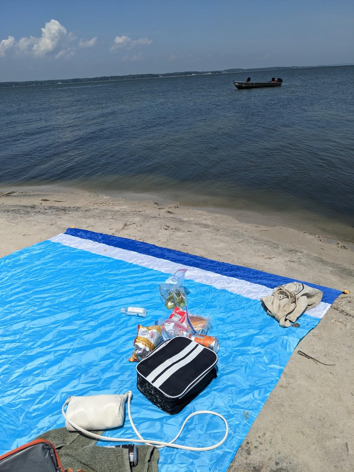 Beach Blanket Waterproof Sandproof Large Sand Free,78''X81''/10'X9' Oversized Sandless Lightweight Blanket Picnic Mat for Beach Travel Camping Hiking with Stakes customer photo 1