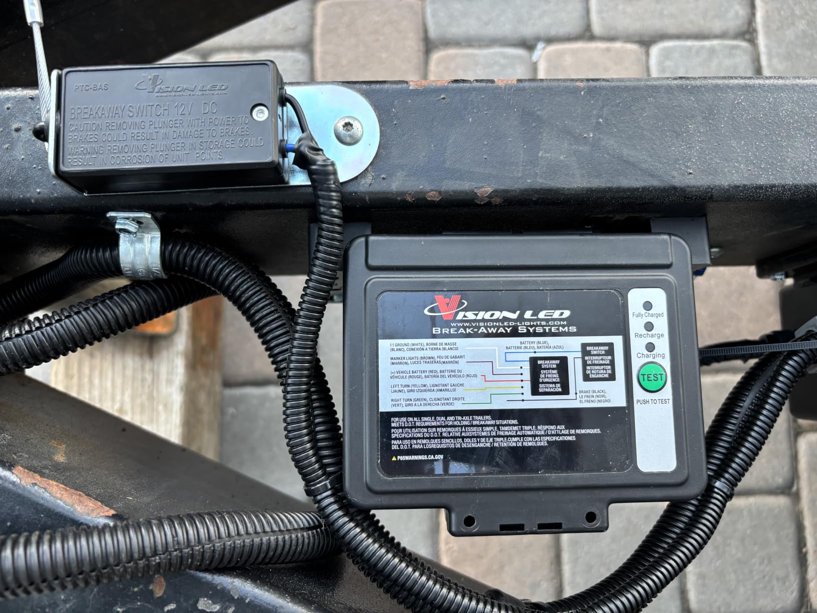 Bright Way 2308 Complete Trailer Breakaway Kit Top Load with LED Charge Indicator 12V5AH Battery Emergency Trailer Brake Switch customer photo 2
