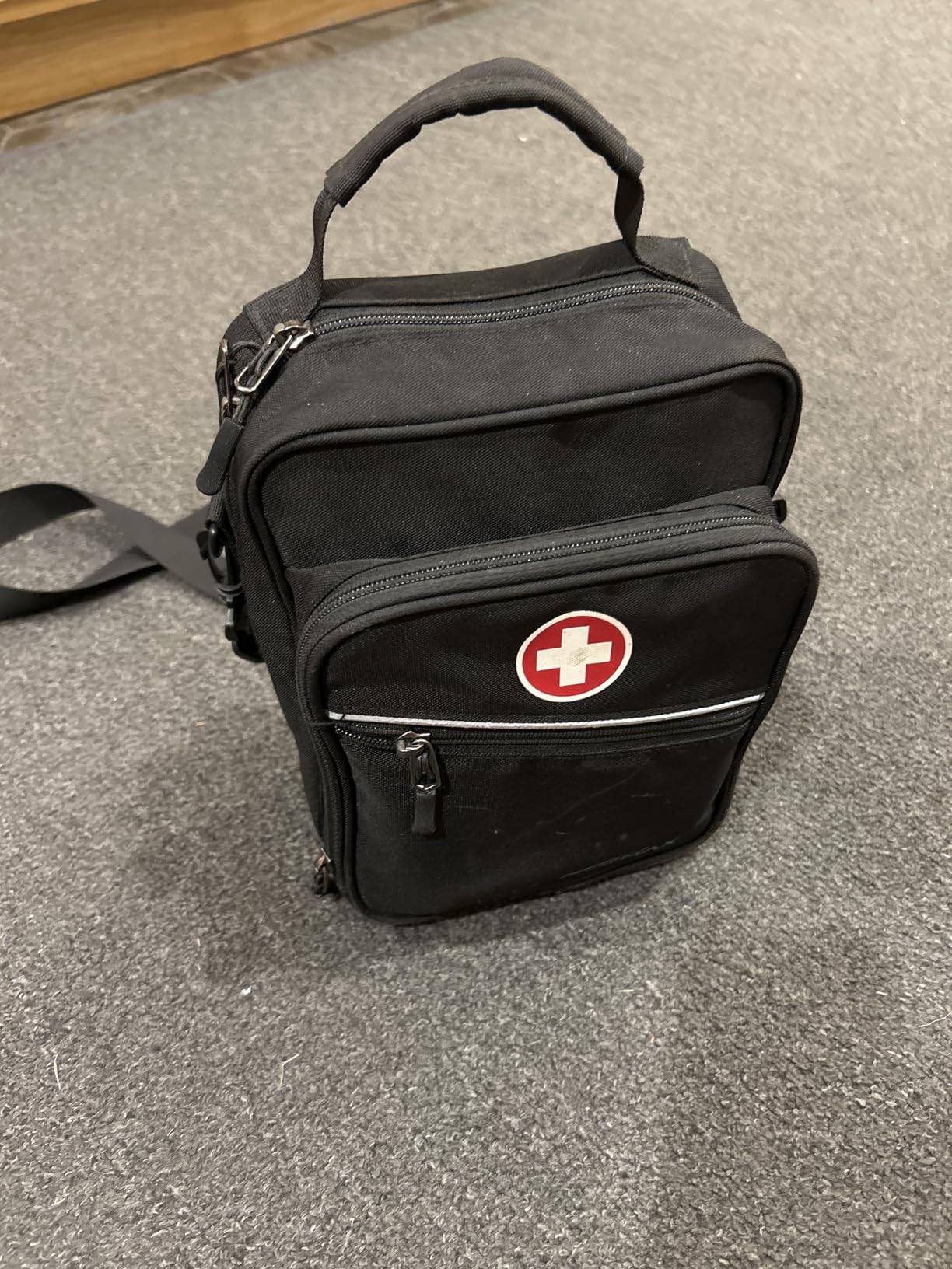 MEDMAX Insulin Cooler EpiPen Carrying Case Insulated, Travel Medication Diabetes Supplies Organizer Bag with Shoulder Strap for Asthma Inhaler, Auvi-Q, Allergy Medicine Essentials (Black) customer photo 1