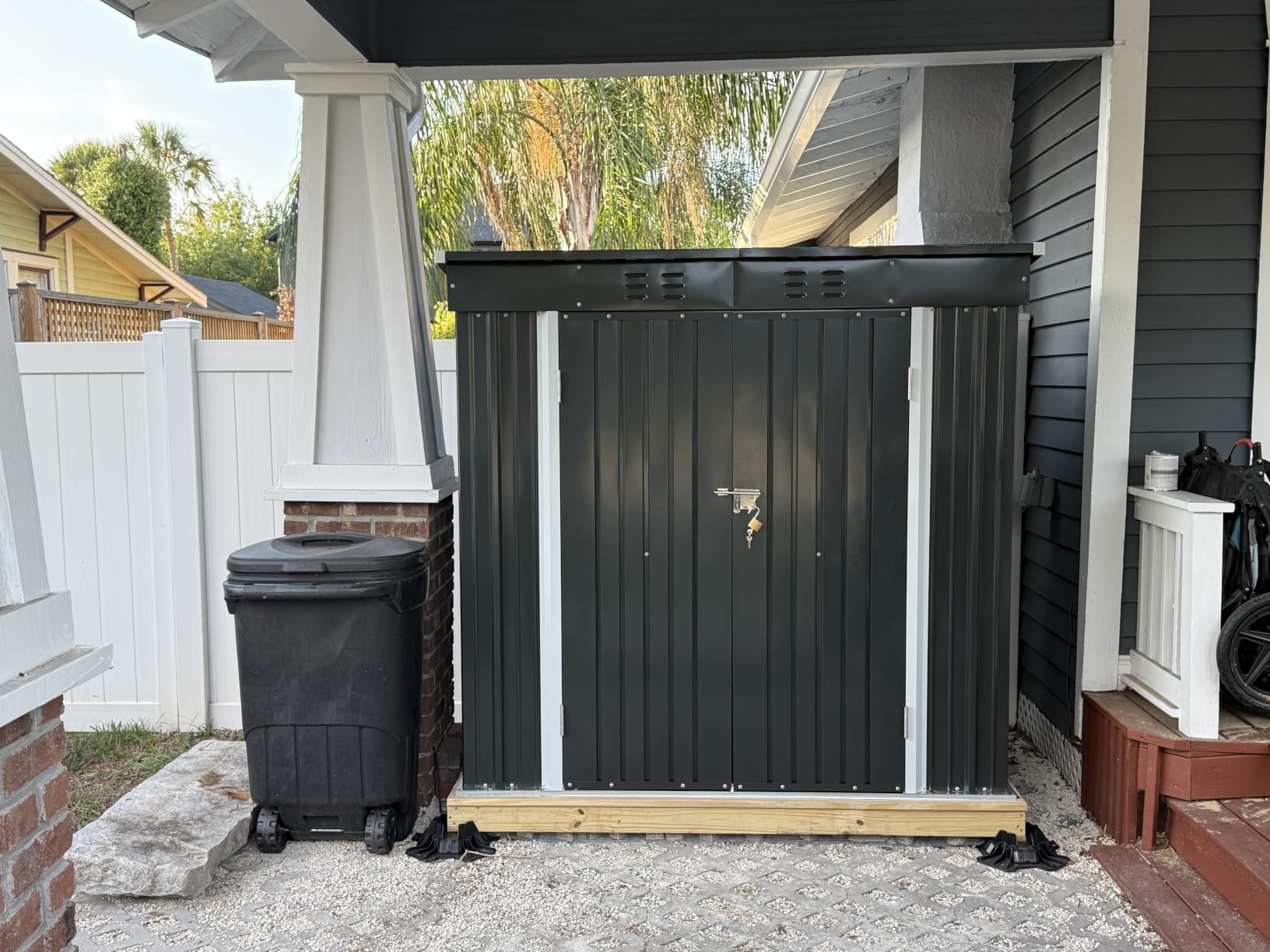 Bealife 6' x 4' Outdoor Storage Shed,Metal Shed Lockable Door - Dark Gray customer photo 1