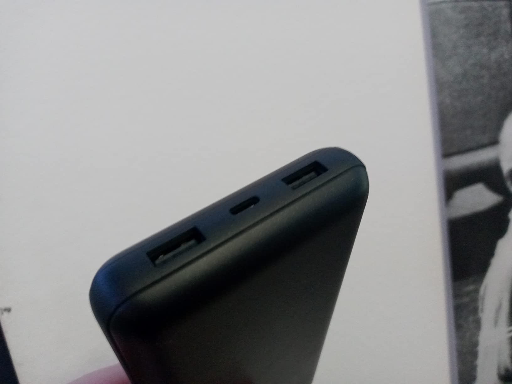 Belkin 20000mAh 15W 3 Port Power Bank, USB A to USB C Cable Included customer photo 2
