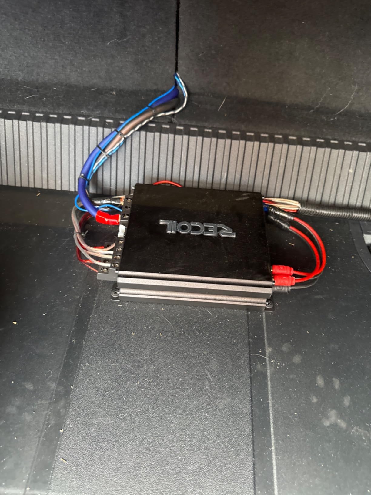 Recoil DI550.4 Full-Range Class-D 4-Channel Car Audio Amplifier 1040W customer photo 2
