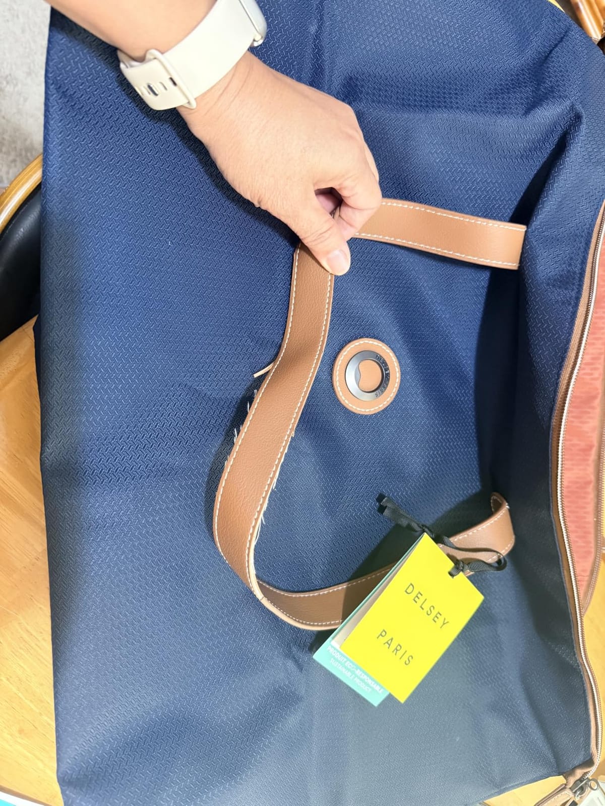 Women's Chatelet Air 2.0 Tote Bag customer photo 2