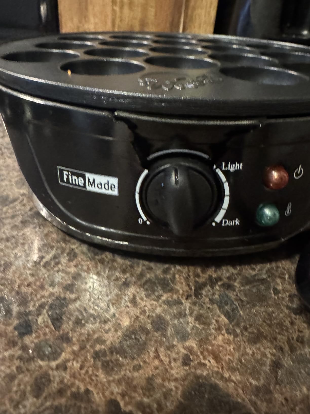 FineMade Takoyaki Maker Pan with Temperature Control, Tools and Recipes, Make 18 Japanese Octopus Balls at once, Easy to Use and Store customer photo 1