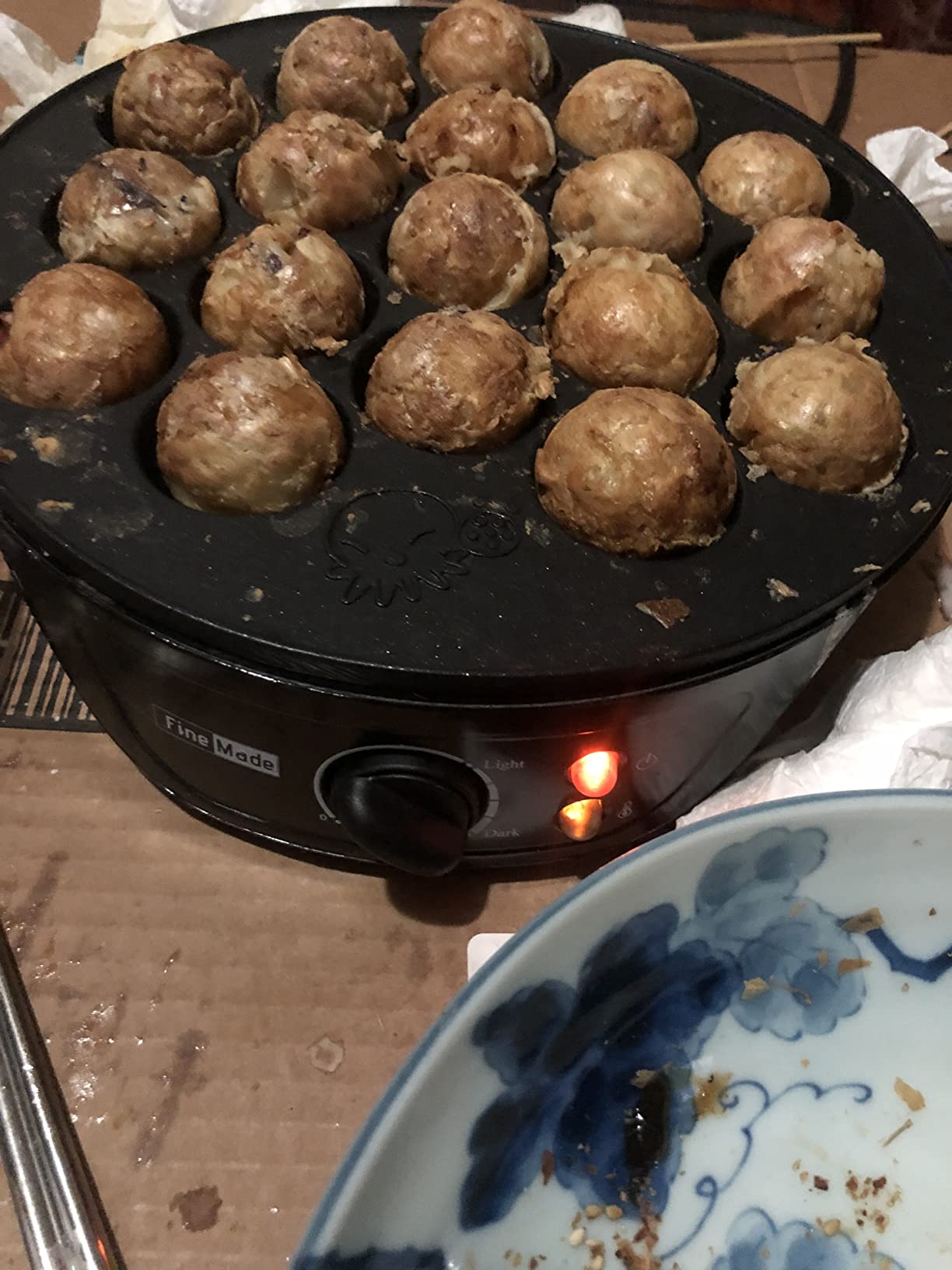 FineMade Takoyaki Maker Pan with Temperature Control, Tools and Recipes, Make 18 Japanese Octopus Balls at once, Easy to Use and Store customer photo 2