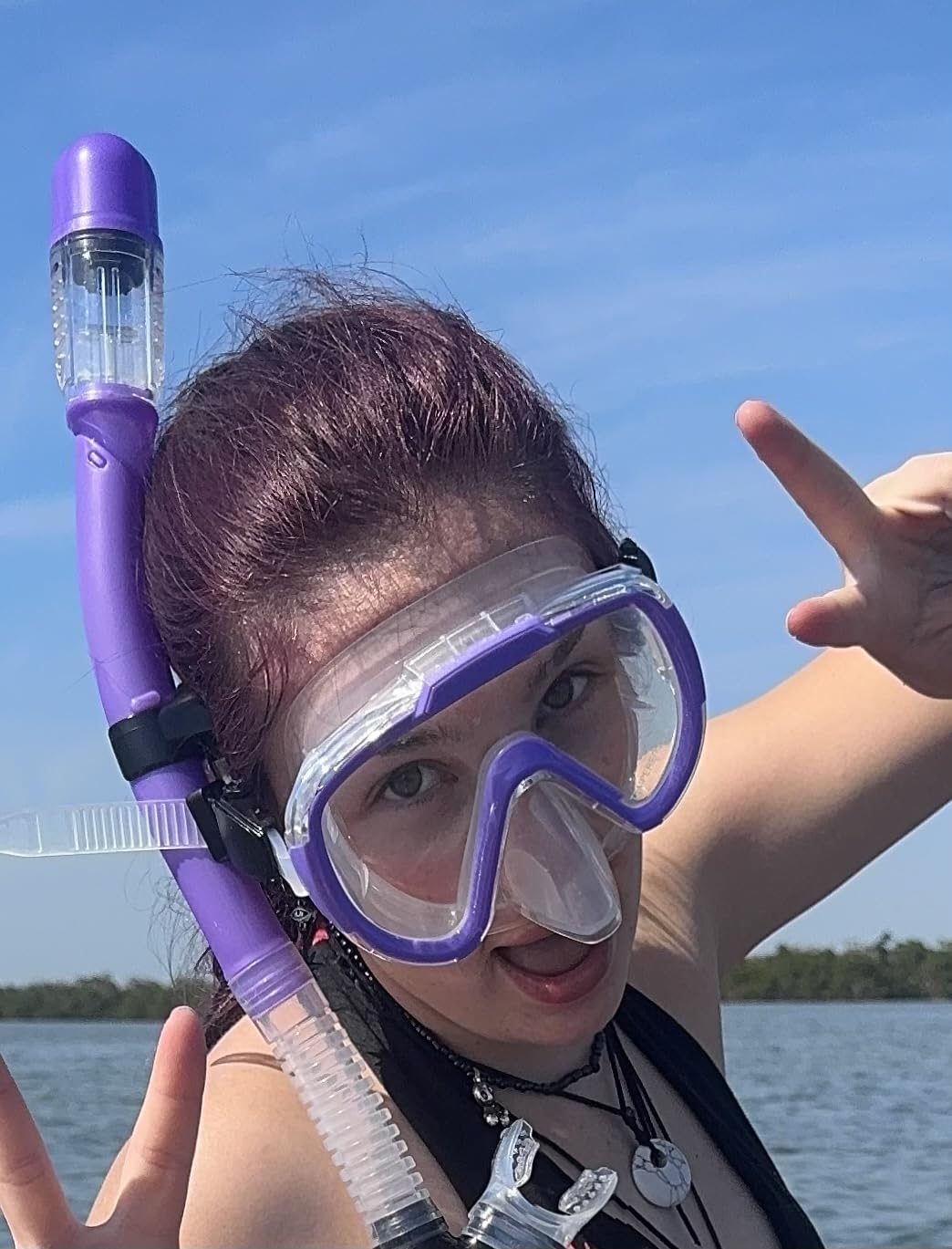 Ubekezele Snorkeling Gear for Adults, 4-in-1 Set with Mask, Snorkel & Fins customer photo 2